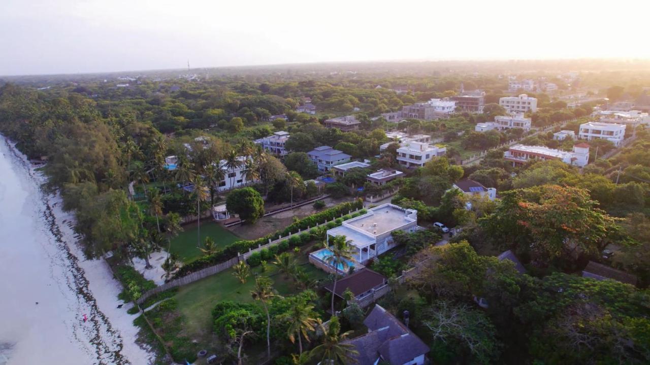 The Pool House & The Colobus House, Bella Seaview, Diani Beach, Kenya Extérieur photo